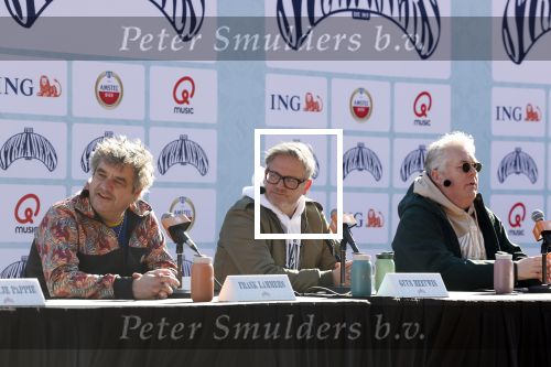 Amsterdam 8 maart 2022
Presentatie concert the streamers in het Olympisch stadion . Aanwezig oa Guus Meeuwis Suzanne en Freek Mc Snelle Maan Frank Lammers Thomas Acda Paul de Munnik Simon Keizer Nick Schilder Roel v Velzen Ronnie Flex Emma Heesters Diggie Dex Kraantje Pappie  Rolf Sanchez  en Paul de Leeuw .