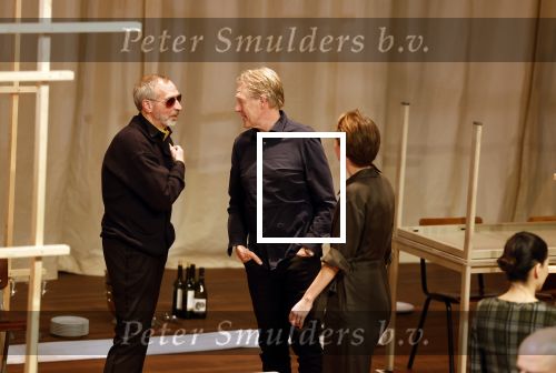 Den Haag 9 maart 2022
Premiere Festen in de koninklijke schouwburg van Den haag. oa in de cast zitten Peter Heerschop Viggo Waas Vincent Croiset Stephanie Louwrier Maartje v d Wetering  en Han Romer