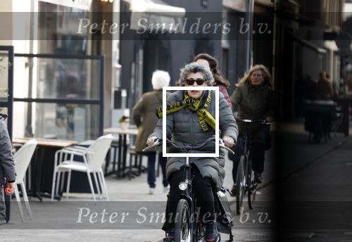 Amsterdam 2 maart 2022
Hanneke Groenteman op de fiets in Amsterdam zuid