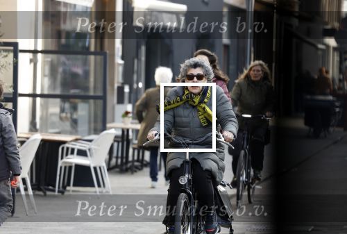Amsterdam 2 maart 2022
Hanneke Groenteman op de fiets in Amsterdam zuid