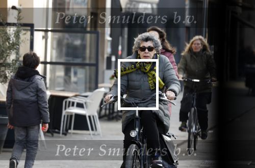 Amsterdam 2 maart 2022
Hanneke Groenteman op de fiets in Amsterdam zuid