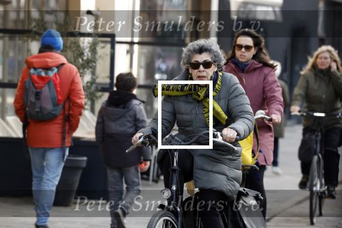 Amsterdam 2 maart 2022
Hanneke Groenteman op de fiets in Amsterdam zuid