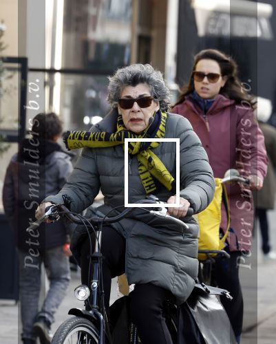 Amsterdam 2 maart 2022
Hanneke Groenteman op de fiets in Amsterdam zuid