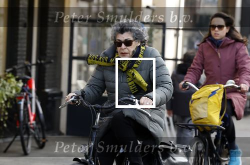 Amsterdam 2 maart 2022
Hanneke Groenteman op de fiets in Amsterdam zuid