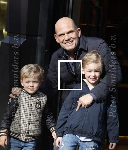Amsterdam 12 maart 2022
Jaap v Zweden met zijn kleinkinderen aan het winkelen in Amsterdam zuid.