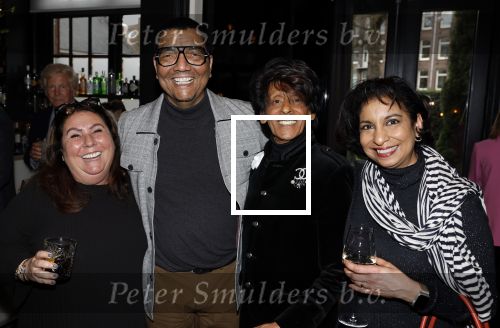 Amsterdam 6 april 2022
De 100e modeshow van Sheila de Vries in het college Hotel. Jurgen Raymann kwam met zijn vrouw
oa Denise Boekhoff en Nadia Palesa lopen mee.