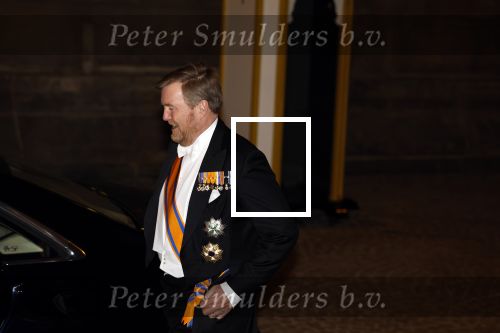 Amsterdam 5 april 2022
Koningin Maxima , Koning Willem Alexander en prinses Beatrix vertrekken na een staatsbanket met de president van India bij het Paleis op de Dam.