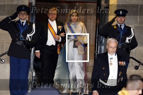 Amsterdam 5 april 2022
Koningin Maxima , Koning Willem Alexander en prinses Beatrix vertrekken na een staatsbanket met de president van India bij het Paleis op de Dam.