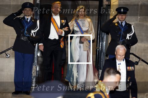 Amsterdam 5 april 2022
Koningin Maxima , Koning Willem Alexander en prinses Beatrix vertrekken na een staatsbanket met de president van India bij het Paleis op de Dam.