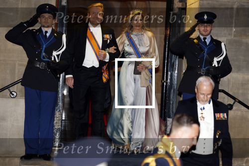 Amsterdam 5 april 2022
Koningin Maxima , Koning Willem Alexander en prinses Beatrix vertrekken na een staatsbanket met de president van India bij het Paleis op de Dam.