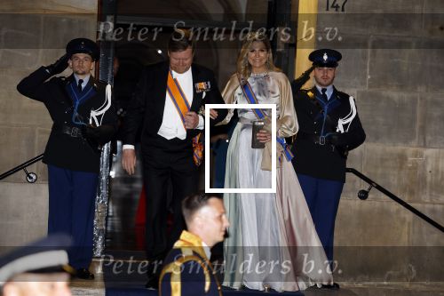 Amsterdam 5 april 2022
Koningin Maxima , Koning Willem Alexander en prinses Beatrix vertrekken na een staatsbanket met de president van India bij het Paleis op de Dam.