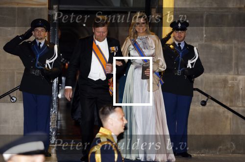 Amsterdam 5 april 2022
Koningin Maxima , Koning Willem Alexander en prinses Beatrix vertrekken na een staatsbanket met de president van India bij het Paleis op de Dam.