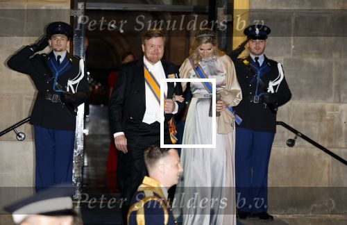 Amsterdam 5 april 2022
Koningin Maxima , Koning Willem Alexander en prinses Beatrix vertrekken na een staatsbanket met de president van India bij het Paleis op de Dam.