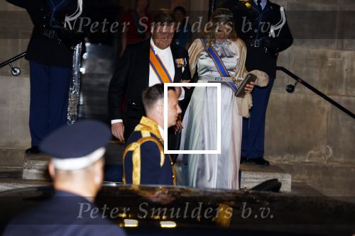 Amsterdam 5 april 2022
Koningin Maxima , Koning Willem Alexander en prinses Beatrix vertrekken na een staatsbanket met de president van India bij het Paleis op de Dam.