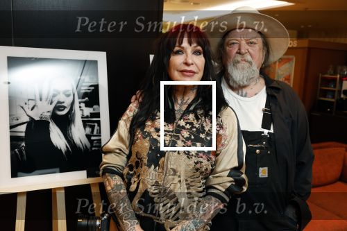 Amsterdam 1 april 2022
Opening expositie Louise Schiffmacher . Henk Schiffmacher was natuurlijk aanwezig.