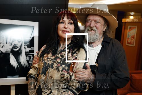 Amsterdam 1 april 2022
Opening expositie Louise Schiffmacher . Henk Schiffmacher was natuurlijk aanwezig.
