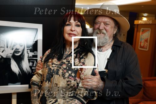 Amsterdam 1 april 2022
Opening expositie Louise Schiffmacher . Henk Schiffmacher was natuurlijk aanwezig.