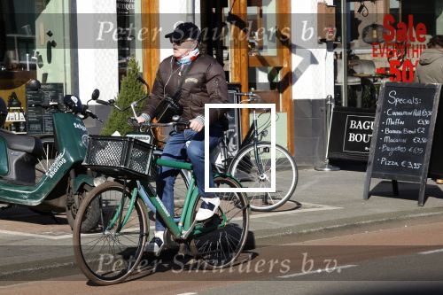 Amsterdam 7 maart 2022
Marc Marie Huybregts op de fiets in Amsterdam zuid.