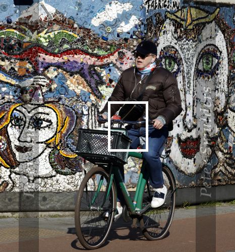 Amsterdam 7 maart 2022
Marc Marie Huybregts op de fiets in Amsterdam zuid.