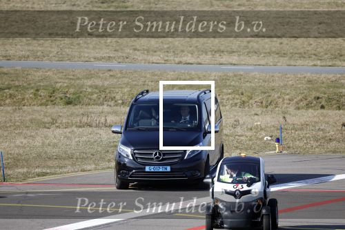 Eindhoven Tilburg 5 maart 2022
Max Verstappen zijn familie en manager Raymond Vermeulen landen met de private Jet van Max op eindhoven Airport . Ze kwamen van ibiza waar ze de verjaardag van Jos Verstappen (50) hebben gevierd. Max had daarna een afspraak in Tilburg.