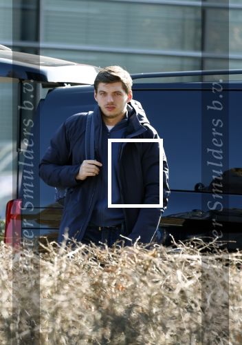 Eindhoven Tilburg 5 maart 2022
Max Verstappen zijn familie en manager Raymond Vermeulen landen met de private Jet van Max op eindhoven Airport . Ze kwamen van ibiza waar ze de verjaardag van Jos Verstappen (50) hebben gevierd. Max had daarna een afspraak in Tilburg.