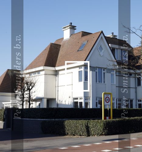 Noordwijk 4 en 5 maart 2022
Maxime Meiland en haar verloofde Leroy hebben een nieuw huis gekocht . Het oude huis is al verkocht.