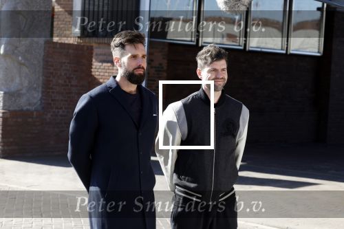 Amsterdam 8 maart 2022
Presentatie concert the streamers in het Olympisch stadion . Aanwezig oa Guus Meeuwis Suzanne en Freek Mc Snelle Maan Frank Lammers Thomas Acda Paul de Munnik Simon Keizer Nick Schilder Roel v Velzen Ronnie Flex Emma Heesters Diggie Dex Kraantje Pappie  Rolf Sanchez  en Paul de Leeuw .