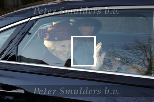 Laren 8 maart 2022
Prinses Beatrix opent een nieuwe gedeelte van het Singer museum in Laren . Prinses Beatrix arriveeert in haar nieuwe verlengde Audi A8 Hybride.