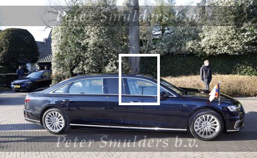 Laren 8 maart 2022
Prinses Beatrix opent een nieuwe gedeelte van het Singer museum in Laren . Prinses Beatrix arriveeert in haar nieuwe verlengde Audi A8 Hybride.