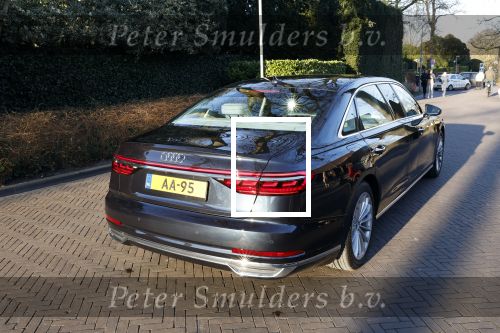 Laren 8 maart 2022
Prinses Beatrix opent een nieuwe gedeelte van het Singer museum in Laren . Prinses Beatrix arriveeert in haar nieuwe verlengde Audi A8 Hybride.