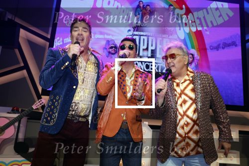 Amsterdam 4 april 2022
Presentatie toppers in de arena.
Aanwezig oa Jan Smit Jeroen v d Boom  en Rene Froger.