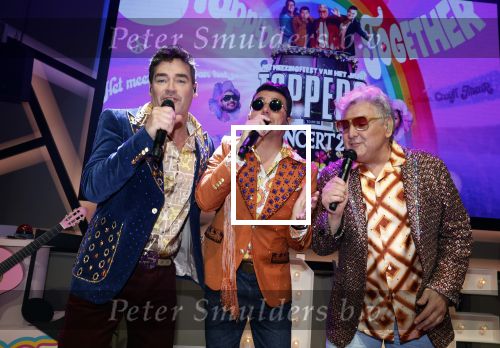 Amsterdam 4 april 2022
Presentatie toppers in de arena.
Aanwezig oa Jan Smit Jeroen v d Boom  en Rene Froger.