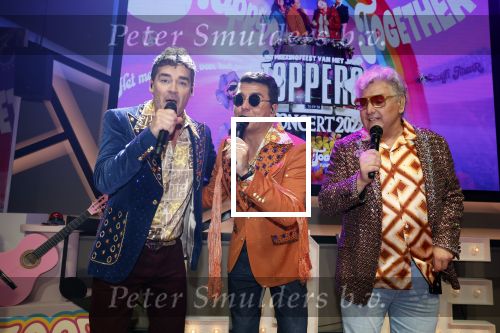 Amsterdam 4 april 2022
Presentatie toppers in de arena.
Aanwezig oa Jan Smit Jeroen v d Boom  en Rene Froger.
