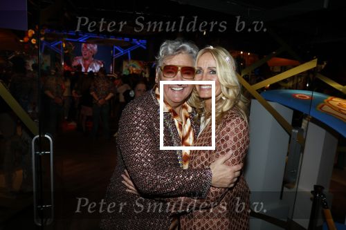 Amsterdam 4 april 2022
Presentatie toppers in de arena.
Aanwezig oa Jan Smit Jeroen v d Boom  en Rene Froger.
Natasja Froger was er ook samen met haar zoons Maxim en Didier . Ook hun kleindochter was aanwezig .