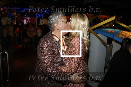Amsterdam 4 april 2022
Presentatie toppers in de arena.
Aanwezig oa Jan Smit Jeroen v d Boom  en Rene Froger.
Natasja Froger was er ook samen met haar zoons Maxim en Didier . Ook hun kleindochter was aanwezig .