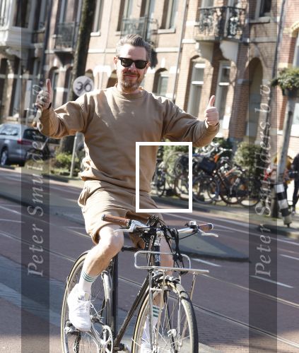 Amsterdam 10 maart 2022
Selwyn Senatori op zijn fiets in Amsterdam zuid