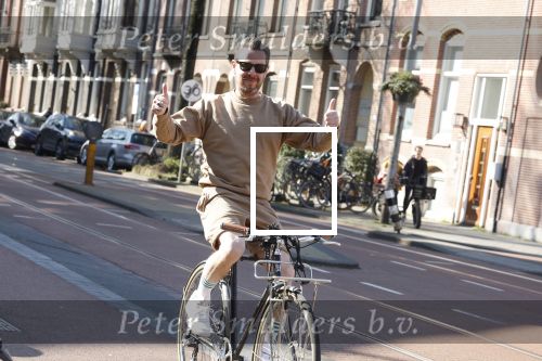Amsterdam 10 maart 2022
Selwyn Senatori op zijn fiets in Amsterdam zuid