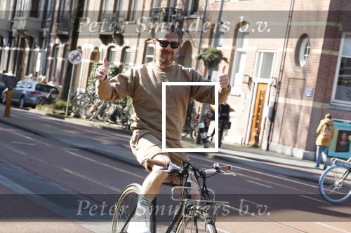 Amsterdam 10 maart 2022
Selwyn Senatori op zijn fiets in Amsterdam zuid
