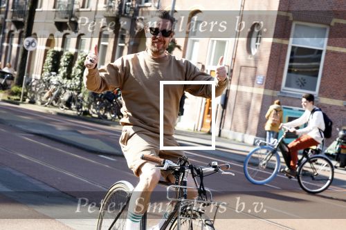Amsterdam 10 maart 2022
Selwyn Senatori op zijn fiets in Amsterdam zuid