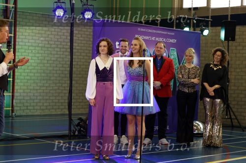 Maarssenbroek 1 maart 2022
Presentatie van Musical the Prom met rollen voor oa Pia Douwes Dennis Willekens Joke de Kruijf Barry Beijer Wieneke Remmers en Rogier Komproe. Hans Cornelissen is de producent. Soraya Gerrits