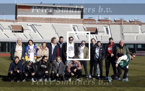 Amsterdam 8 maart 2022
Presentatie concert the streamers in het Olympisch stadion . Aanwezig oa Guus Meeuwis Suzanne en Freek Mc Snelle Maan Frank Lammers Thomas Acda Paul de Munnik Simon Keizer Nick Schilder Roel v Velzen Ronnie Flex Emma Heesters Diggie Dex Kraantje Pappie  Rolf Sanchez  en Paul de Leeuw .