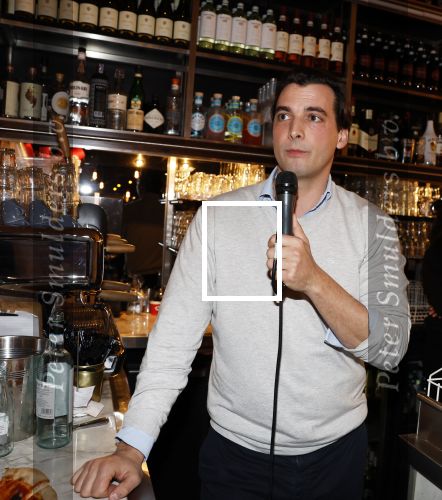 Amsterdam 4 maart 2022
Boekpresentatie Thierry Baudet in restaurant Barpiazzo  op museumplein . Davide zijn vrouw was natuurlijk aanwezig