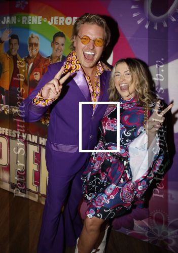 Amsterdam 4 april 2022
Thomas Berge en zijn vriendin Elianne bij presentatie toppers in de arena.
Aanwezig oa Jan Smit Jeroen v d Boom  en Rene Froger