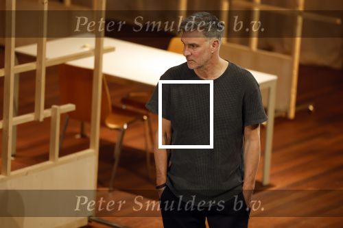 Den Haag 9 maart 2022
Premiere Festen in de koninklijke schouwburg van Den haag. oa in de cast zitten Peter Heerschop Viggo Waas Vincent Croiset Stephanie Louwrier en Maartje v d Wetering