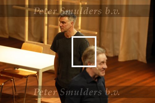 Den Haag 9 maart 2022
Premiere Festen in de koninklijke schouwburg van Den haag. oa in de cast zitten Peter Heerschop Viggo Waas Vincent Croiset Stephanie Louwrier en Maartje v d Wetering
