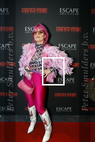 Amsterdam 30 maart 2023
Premiere show forever young in de escape.
Amanda Everdink