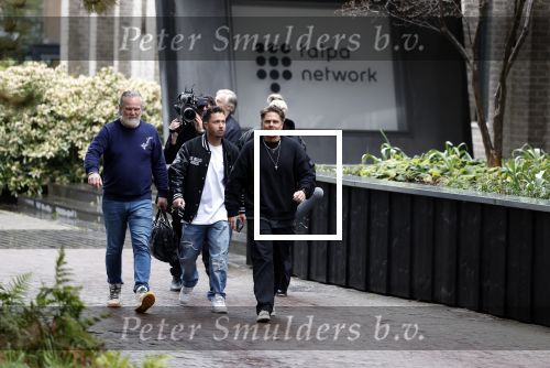 Hilversum 6 april 2023
Andre Hazes verlaat het pand van talpa/radio538 met Djarno Hofland Riccardo Klaverdijk Jaap Hilhorst en documentairemaakster Cheeru Mampaey.
Hij staat Aran Bade van RTL Boulevard te woord.