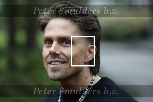 Hilversum 6 april 2023
Andre Hazes verlaat het pand van talpa/radio538 met Djarno Hofland Riccardo Klaverdijk Jaap Hilhorst en documentairemaakster Cheeru Mampaey.
Hij staat Aran Bade van RTL Boulevard te woord.