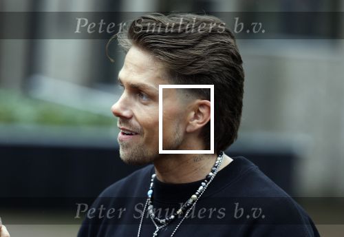 Hilversum 6 april 2023
Andre Hazes verlaat het pand van talpa/radio538 met Djarno Hofland Riccardo Klaverdijk Jaap Hilhorst en documentairemaakster Cheeru Mampaey.
Hij staat Aran Bade van RTL Boulevard te woord.