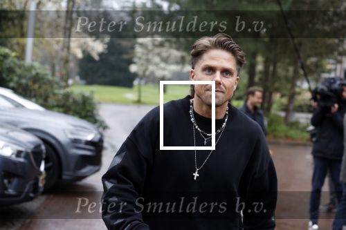 Hilversum 6 april 2023
Andre Hazes verlaat het pand van talpa/radio538 met Djarno Hofland Riccardo Klaverdijk Jaap Hilhorst en documentairemaakster Cheeru Mampaey.
Hij staat Aran Bade van RTL Boulevard te woord.